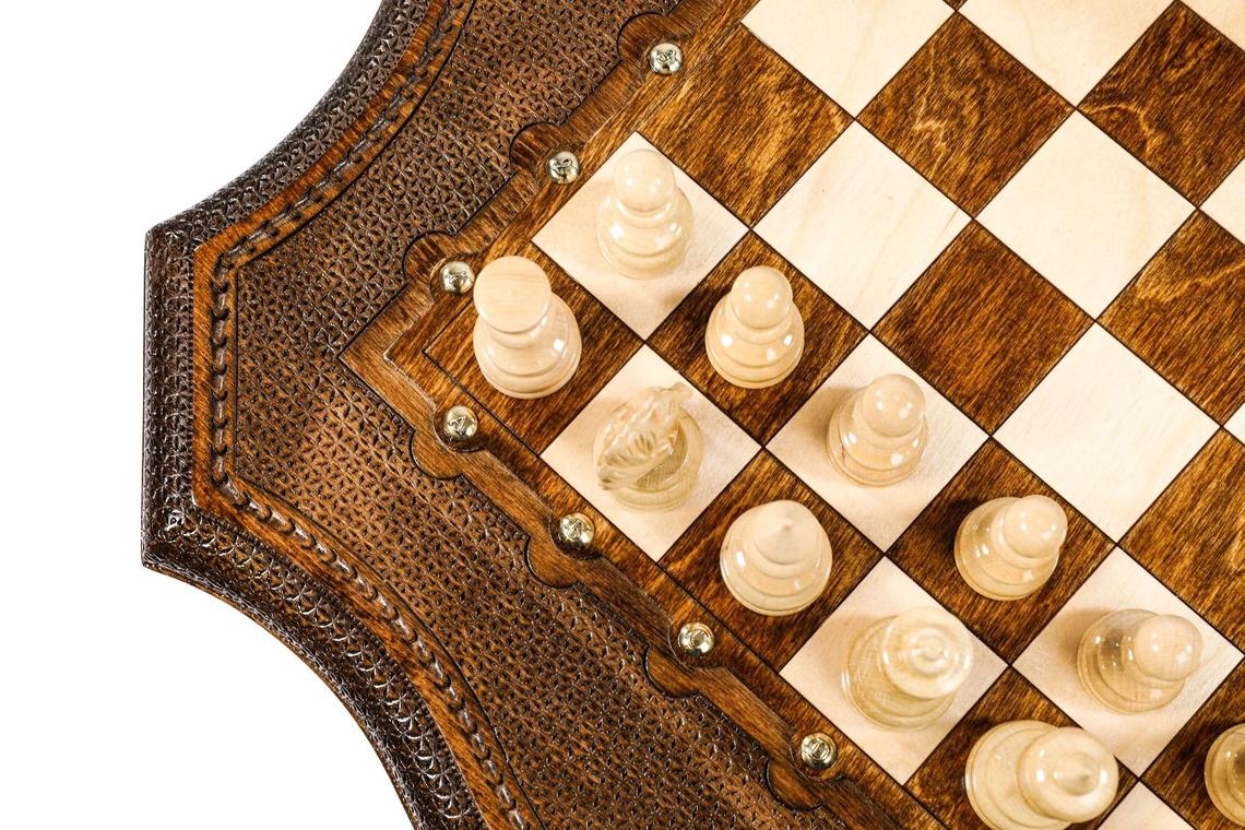 Table d'Échecs Ancestrale – Image 7